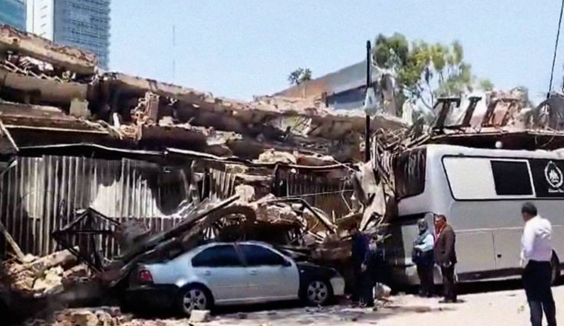 Se desploma el histórico centro nocturno ‘El Patio’ en CDMX